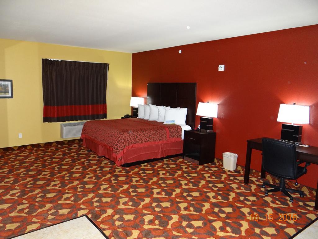 Hotel Days & By Wyndham